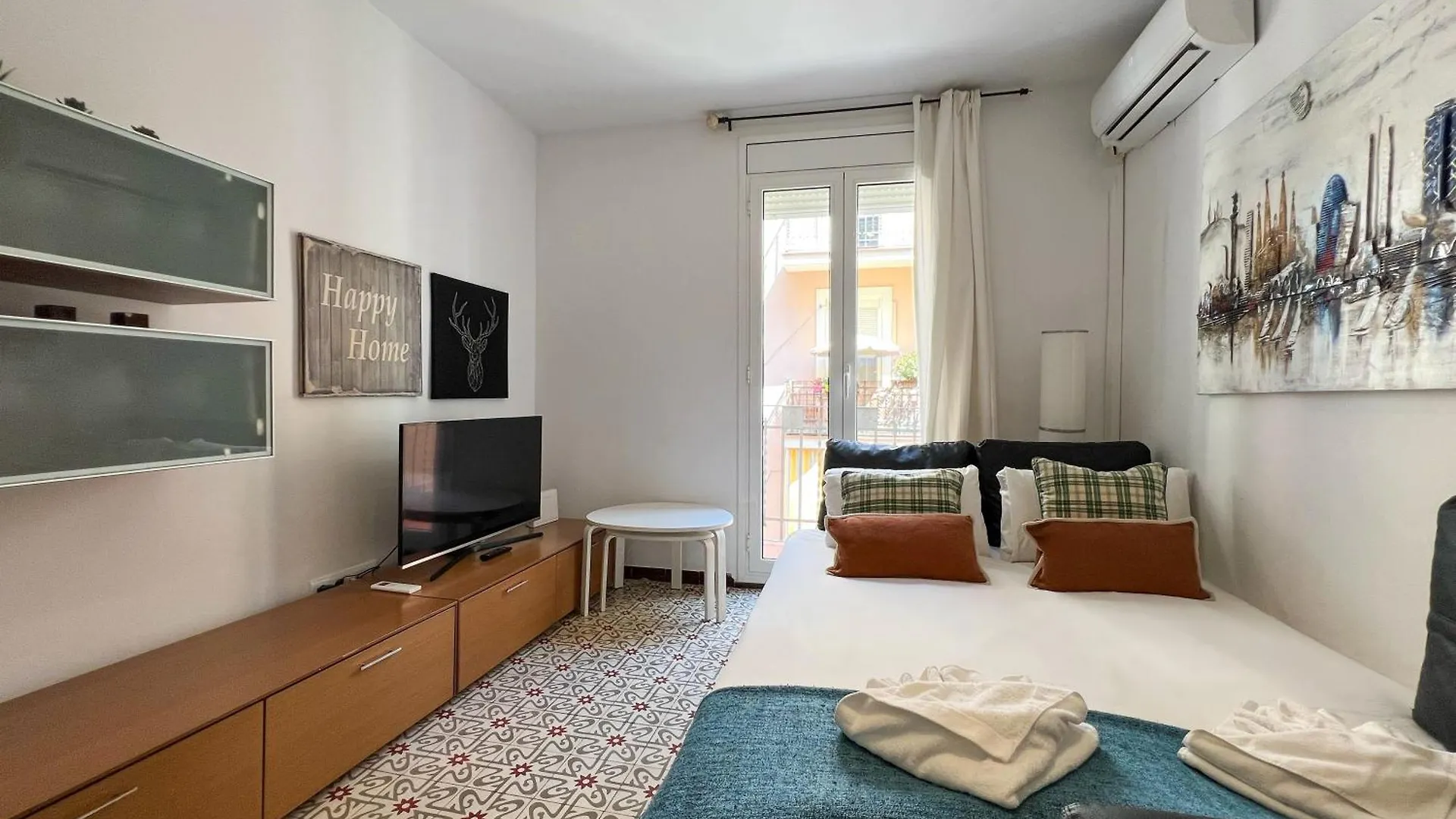 Stay U-Nique Apartments Begur Barcelona 0*,  Hiszpania